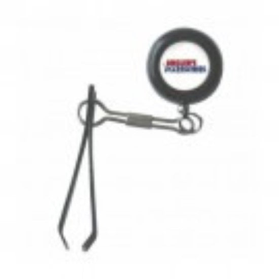 Clip On Retractor With Snipper