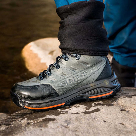 Simms Freestone Wading Boot - Rubber Sole on rocks
